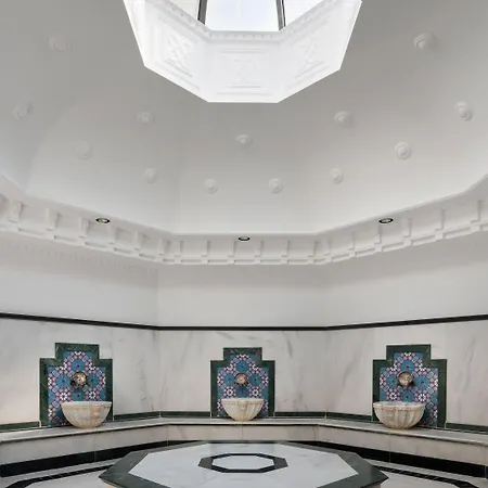 Intercontinental By Ihg 5*