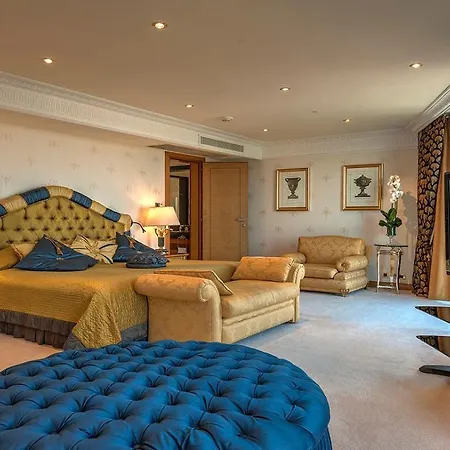 Intercontinental By Ihg 5*